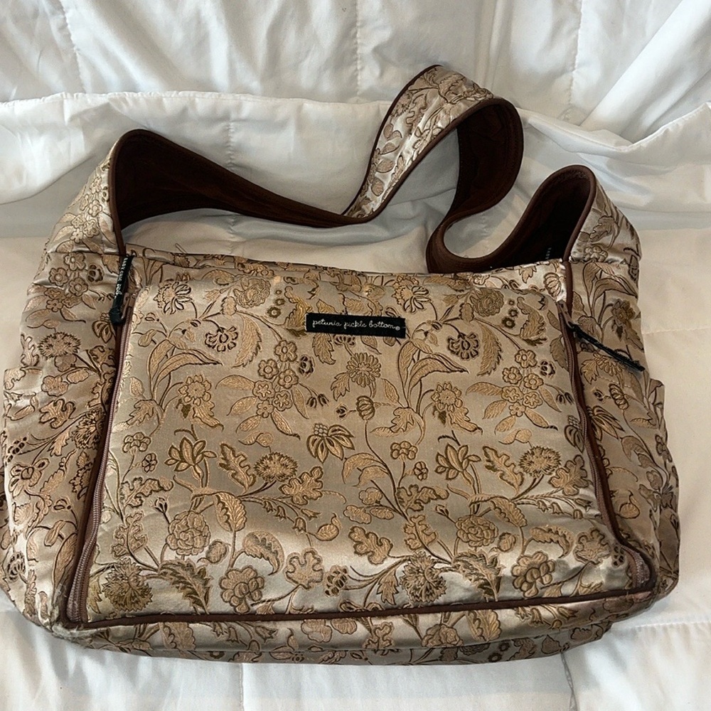 Petunia Pickle Bottom Chic Baby Diaper Bag Functional Travel Tote